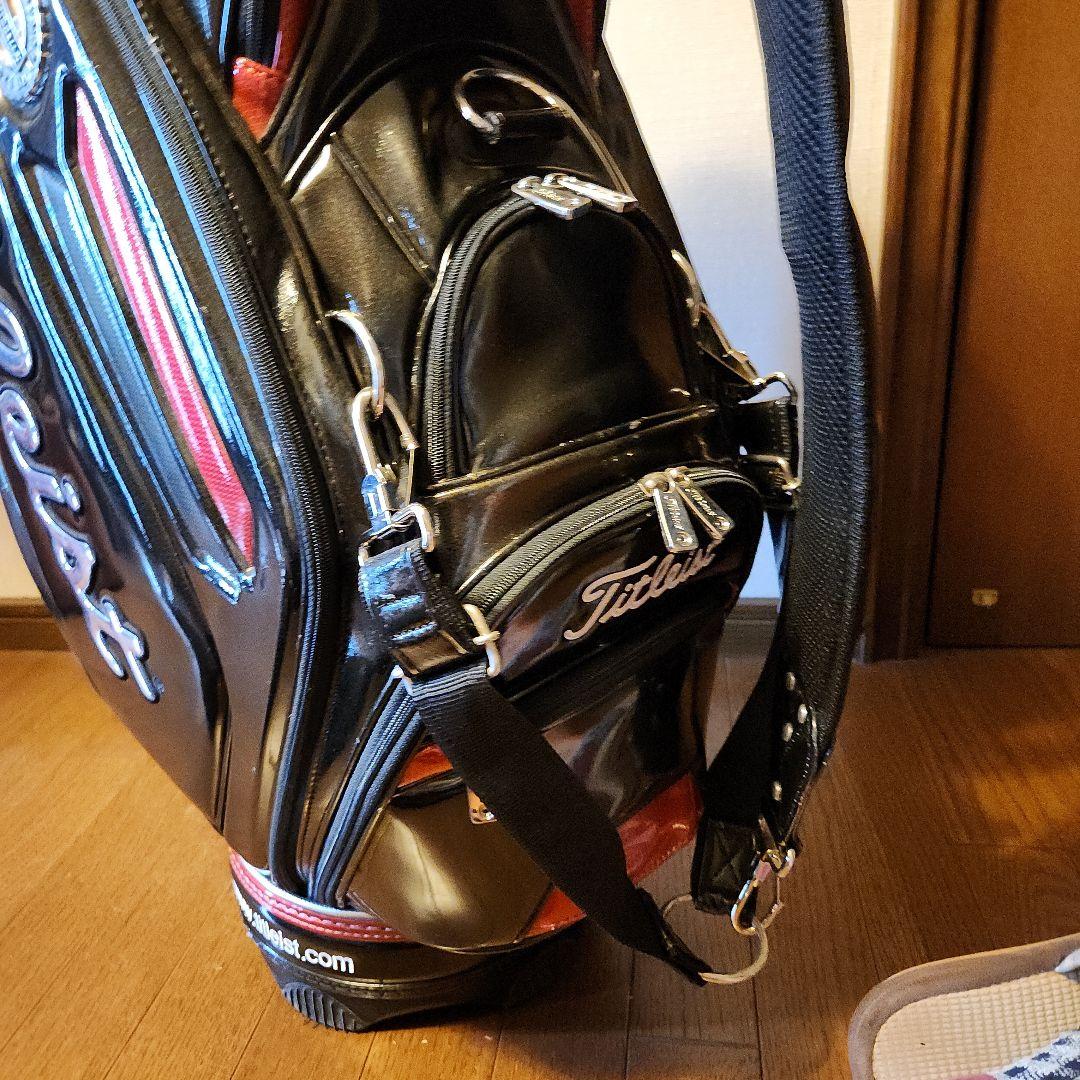 タイトリスト　メダリオン　3点式　キャディバッグ　9.5型　ツアーモデル