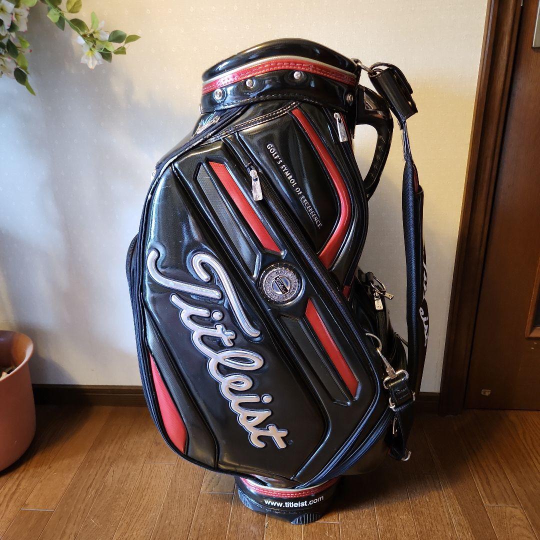 タイトリスト　メダリオン　3点式　キャディバッグ　9.5型　ツアーモデル