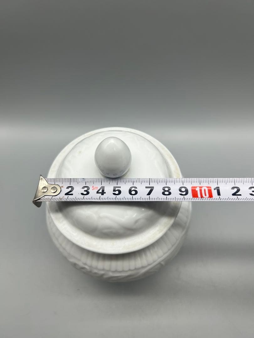 【骨董美品】白い陶器　蓋付き