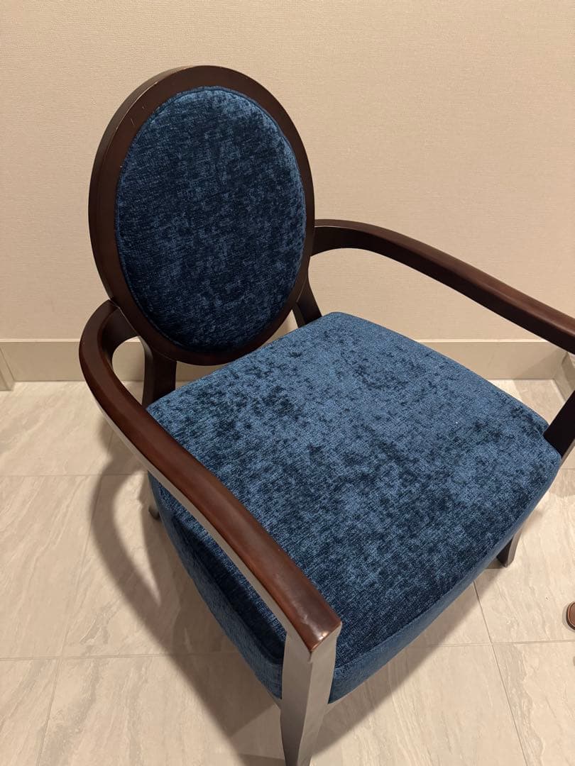 メダイユ　ラウンジチェアー　椅子