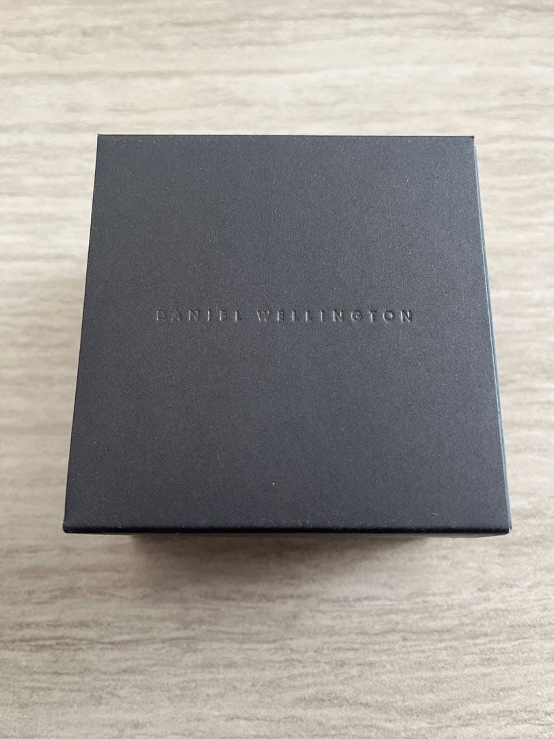 【人気完売商品】DANIEL WELLINGTON ゴールドリング