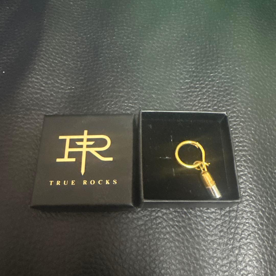 treasure ヨシ 着用 TRUE ROCKS