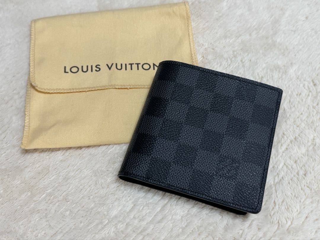 ルイヴィトン ダミエ グラフィット ブラック 二つ折り財布 保存袋付き