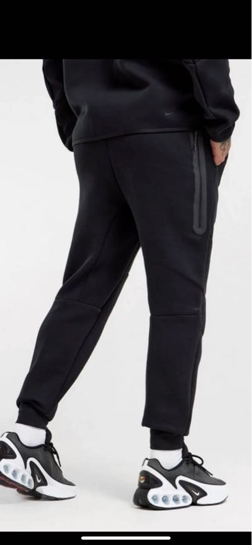 ヤ*ー様 NIKEテックフリース黒