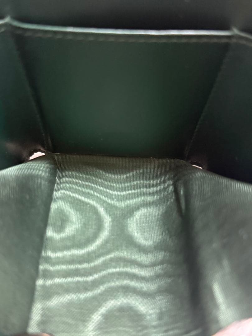PRADA グリーン 三つ折り財布