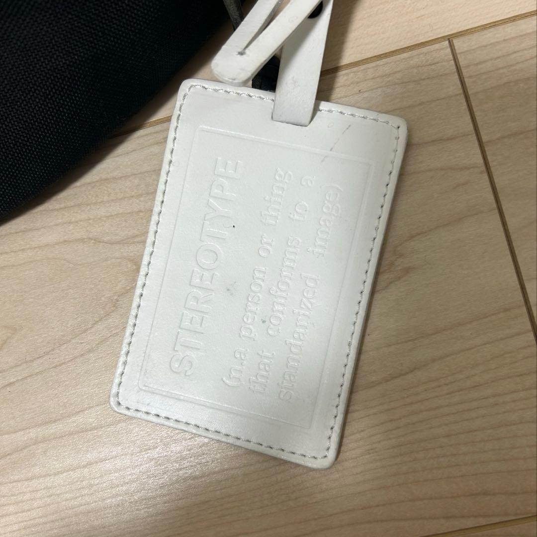 Maison Margiera 11 ボディバッグ ブラック パスケース付