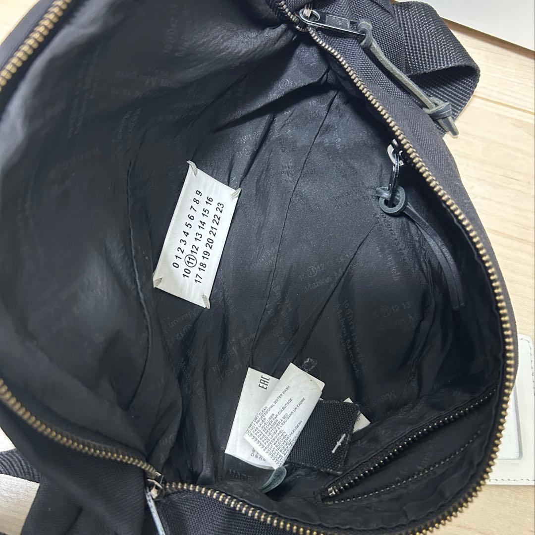 Maison Margiera 11 ボディバッグ ブラック パスケース付