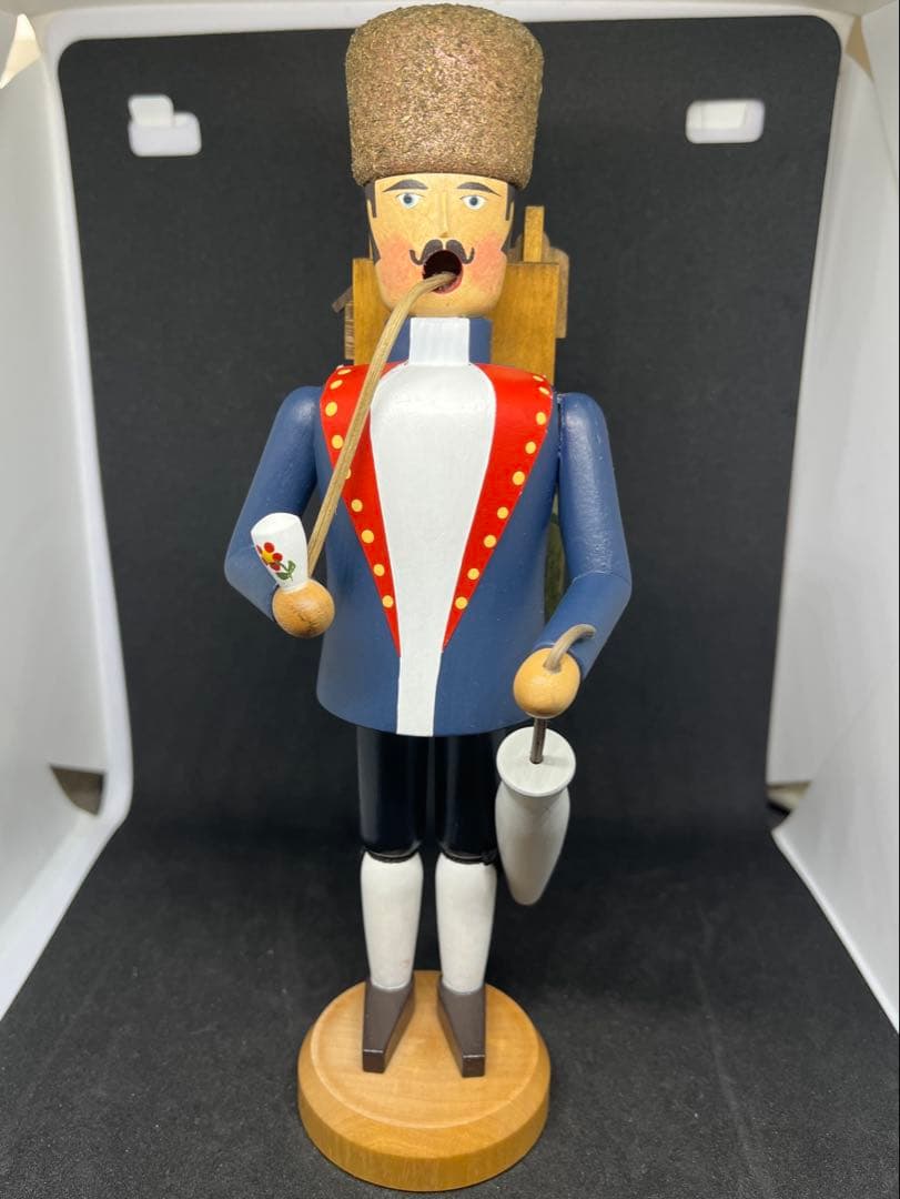 タ*ー様 ドイツ　ザイフェン　クラウスメルテン　煙出し　森の時計売り