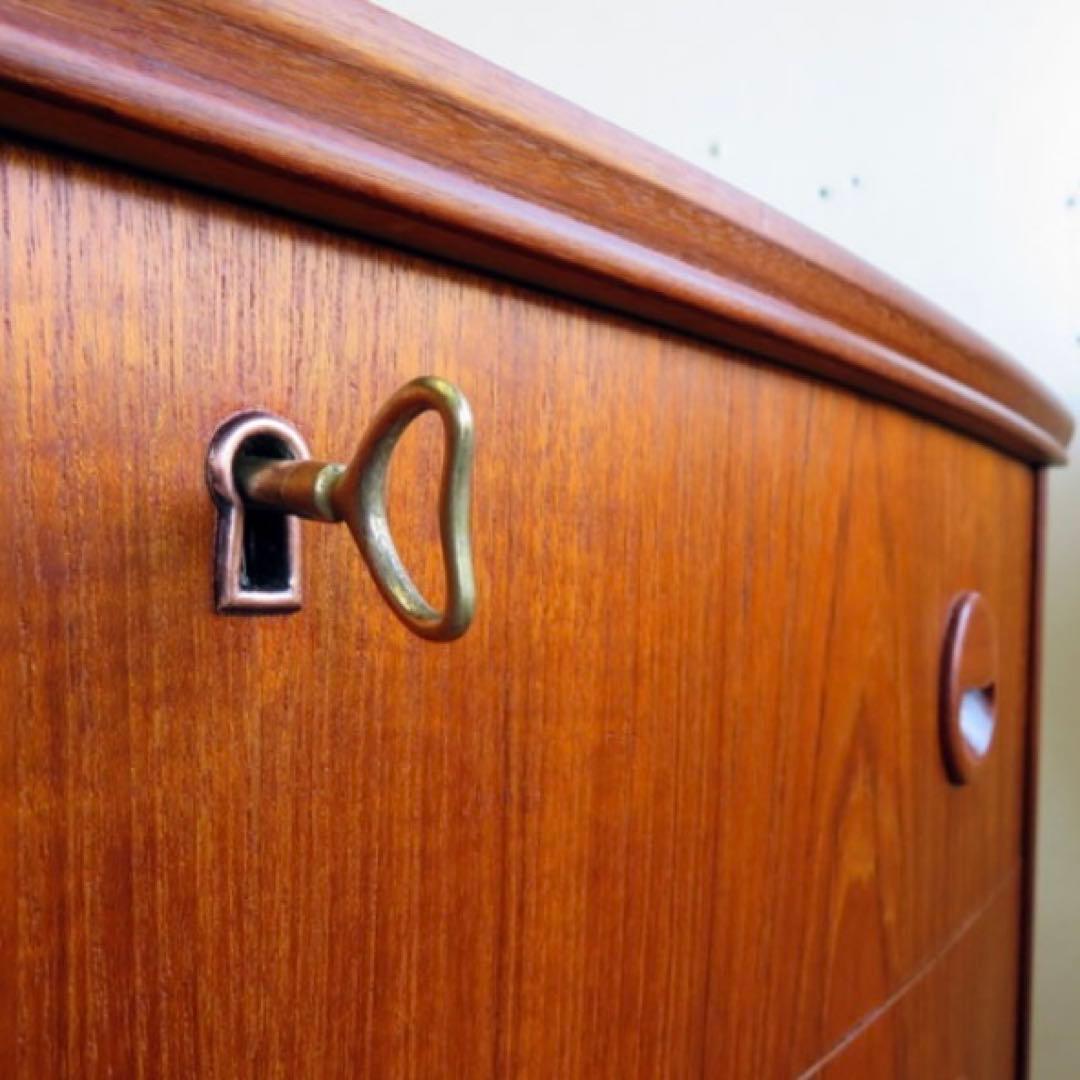 デンマーク　3段チェスト　北欧ヴィンテージ