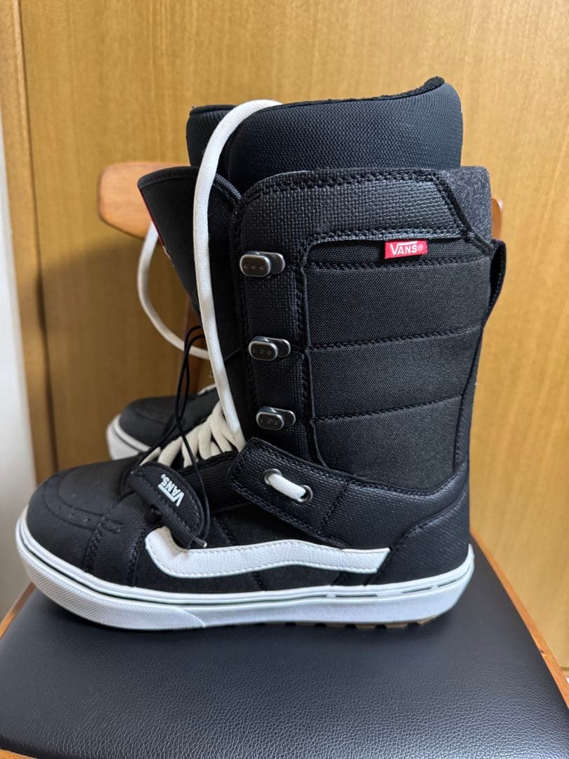 Vans V1 UltraCush スノーボードブーツ ブラック