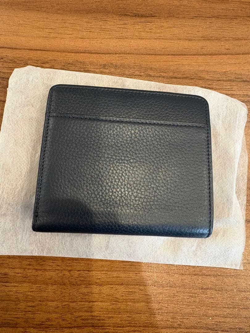 イビサ　二つ折り財布　本革