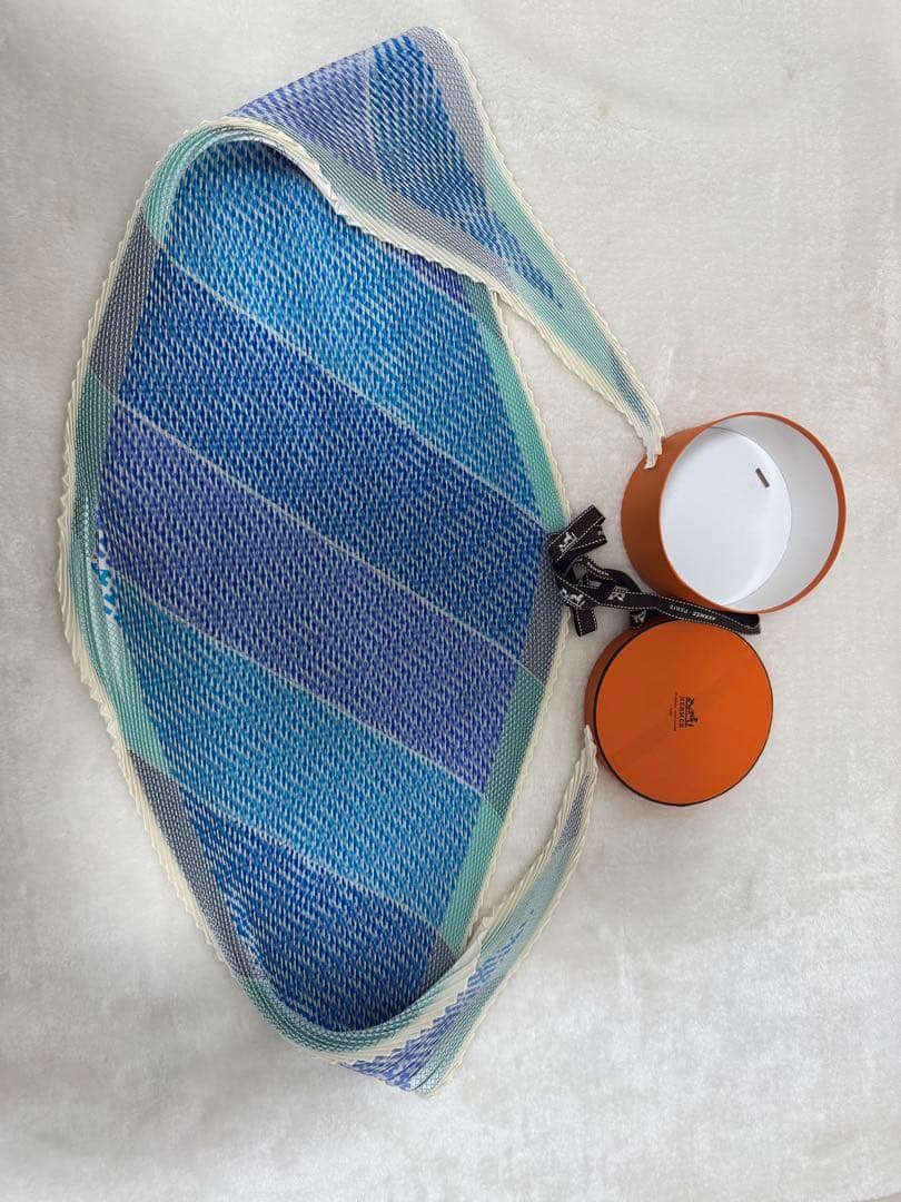 HERMES エルメス プリーツスカーフ　カレ90