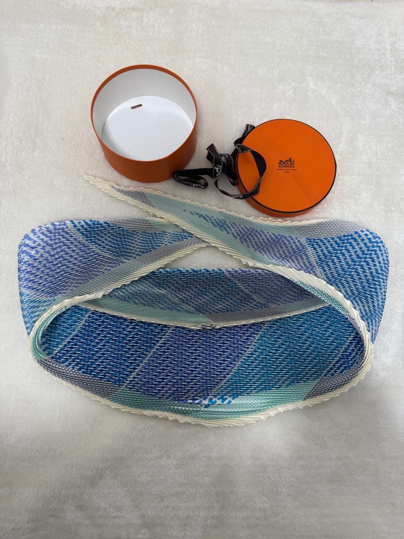 HERMES エルメス プリーツスカーフ　カレ90