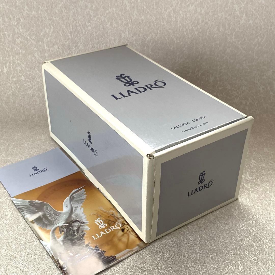 LLADRO リヤドロ 『 春の訪れ 』 置物