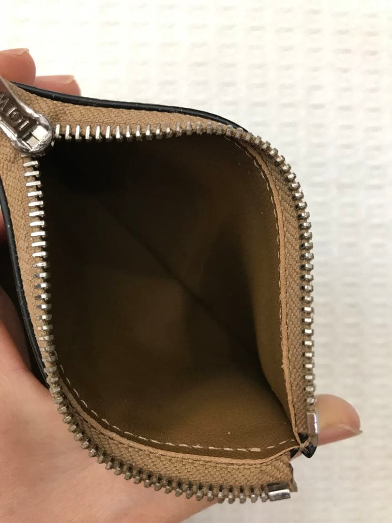 ロエベ　レザー　三つ折り財布