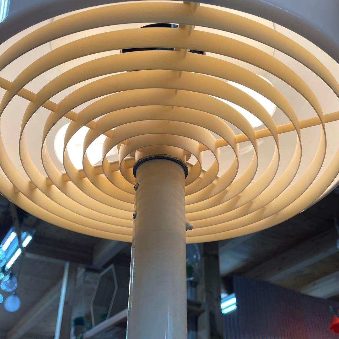 【Knubbling】高級　フロアスタンド　照明　スタンドライト