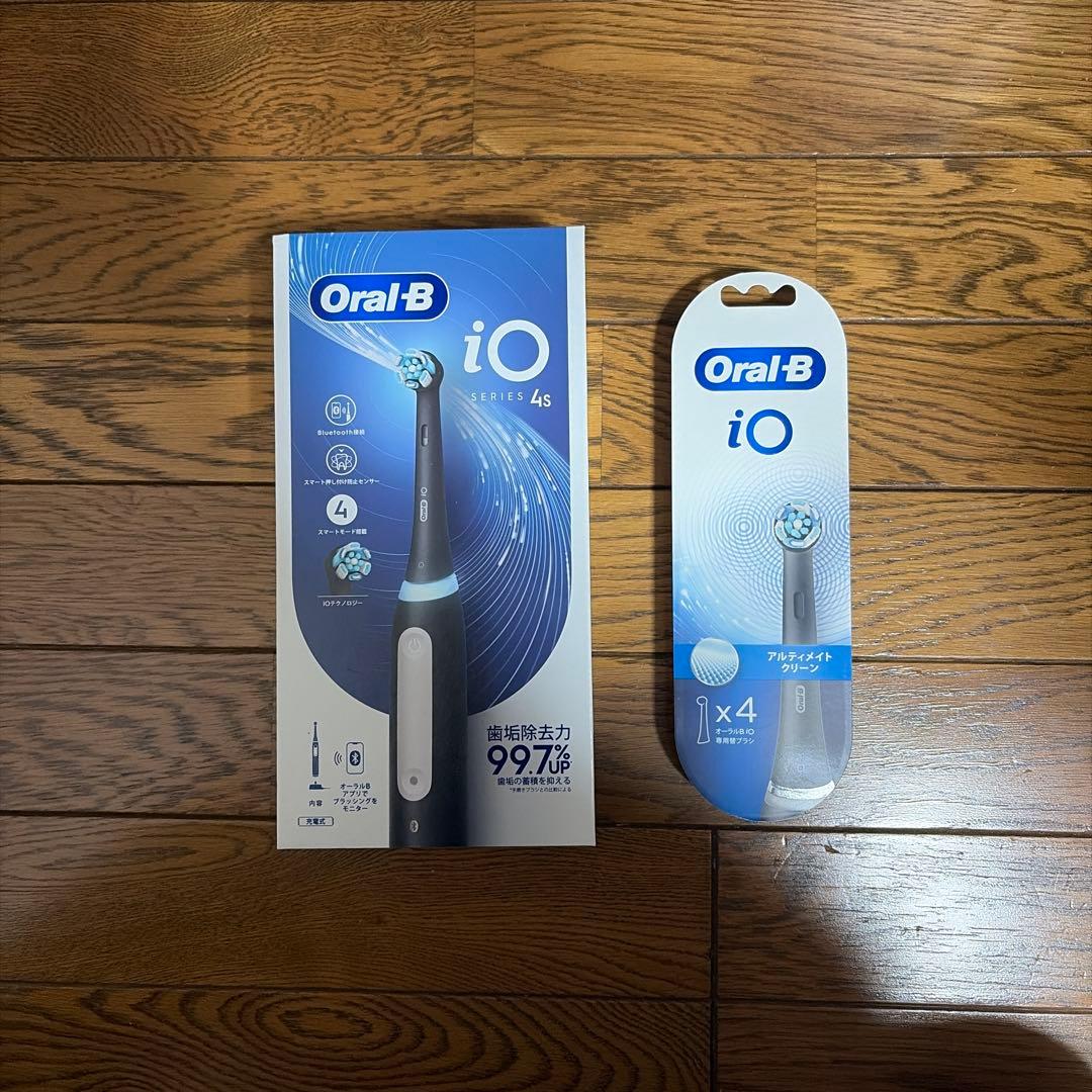 Oral-B iO 4s 電動歯ブラシ・専用ブラシヘッド4本　【新品・未使用】