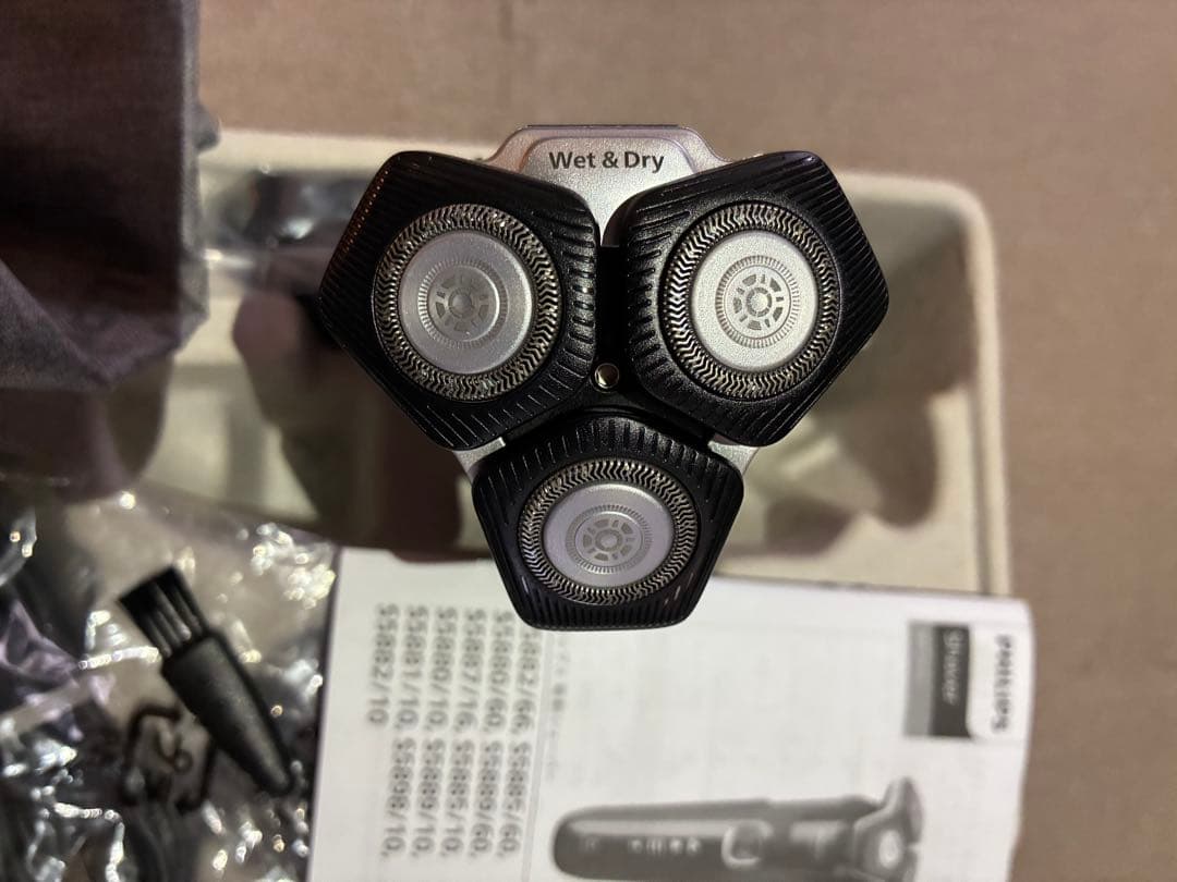 フィリップス S5889/10 5000シリーズ 電気シェーバー 回転式