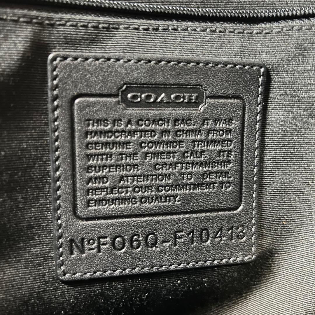 【未使用級】COACH トートバッグ ロゴ型押しターンロック無地レザー