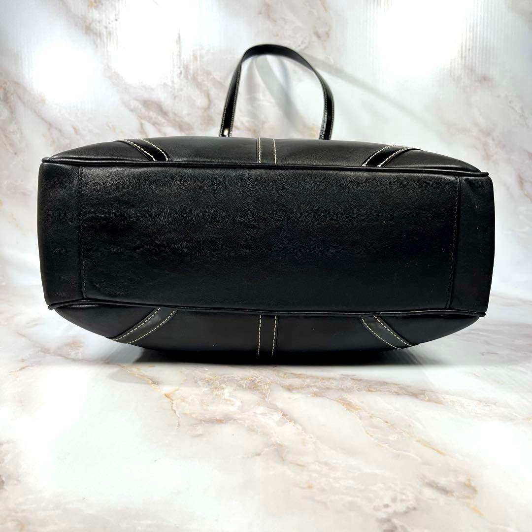 【未使用級】COACH トートバッグ ロゴ型押しターンロック無地レザー