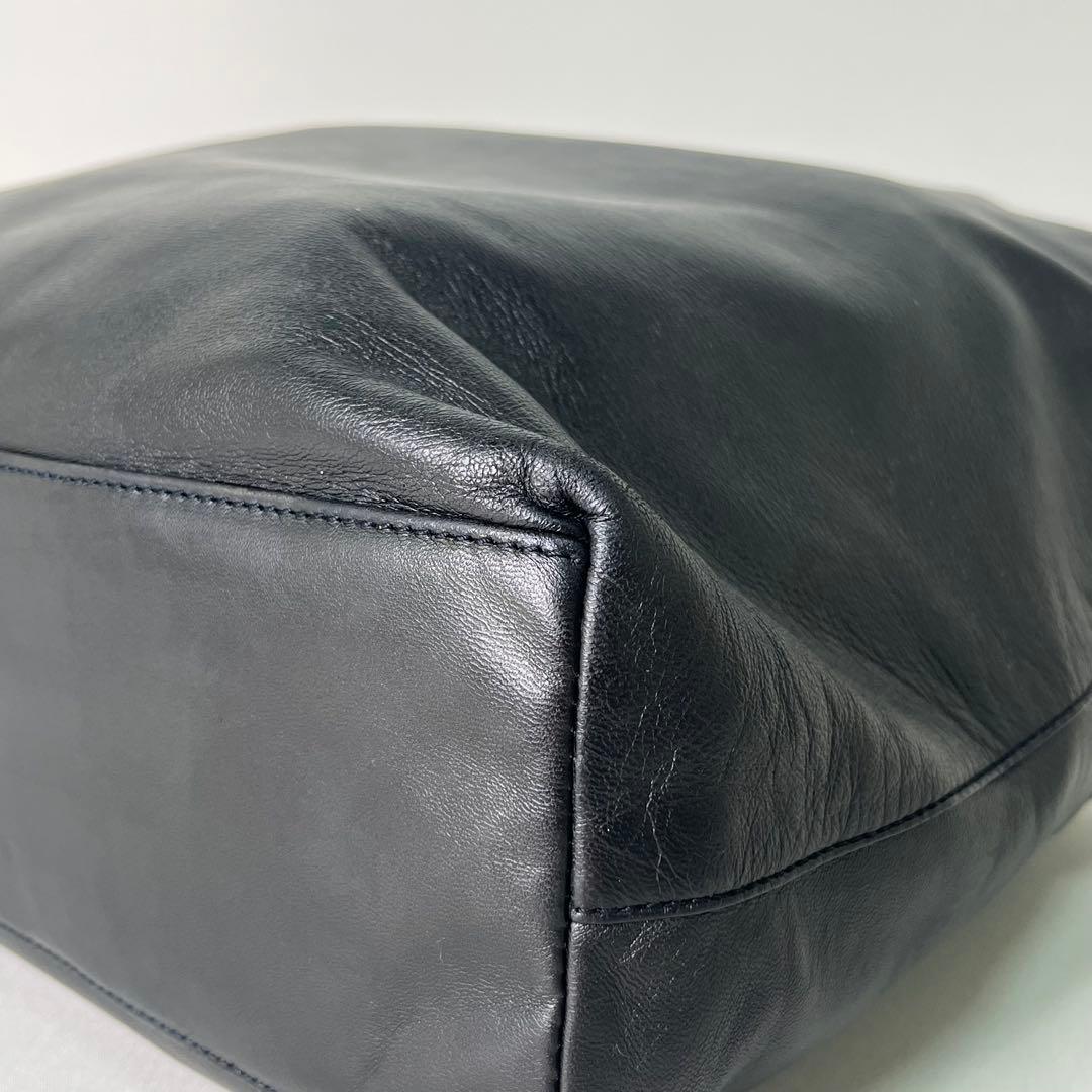 【希少】PRADA/ナッパレザー/トートバッグ/オールレザー/三角ロゴ/ラム