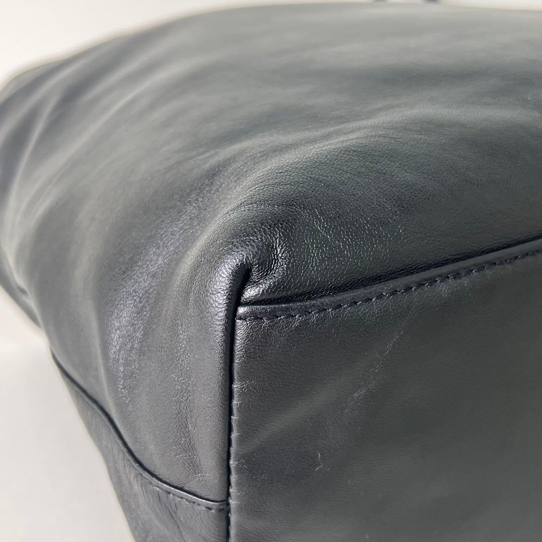 【希少】PRADA/ナッパレザー/トートバッグ/オールレザー/三角ロゴ/ラム