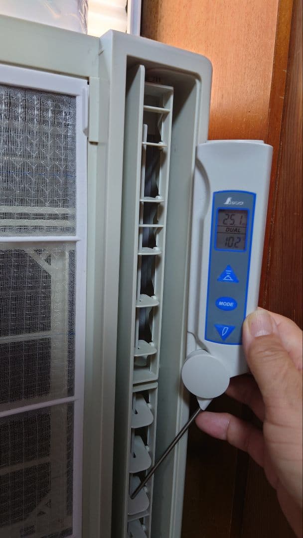 コロナ　ウインドエアコン　CW-A1816 2016年製　固定枠付き