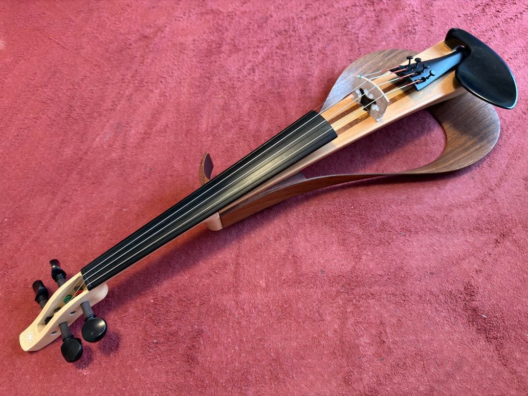 Yamaha YEV104 エレクトリックバイオリン
