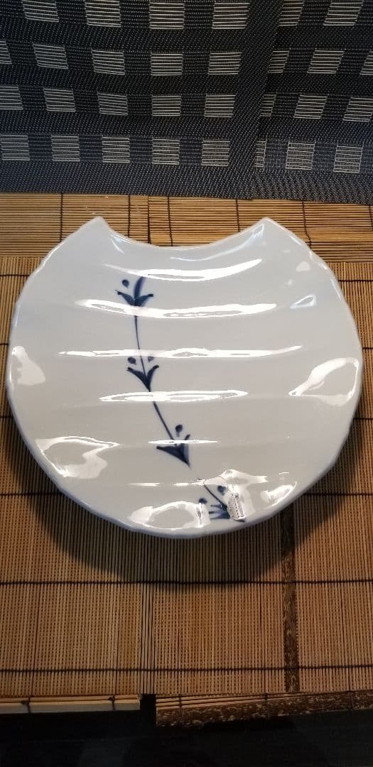 盛り皿になります。八寸を盛るのに重宝です