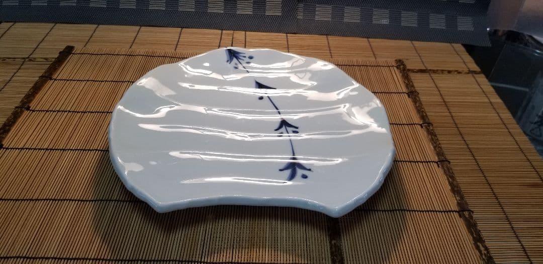 盛り皿になります。八寸を盛るのに重宝です