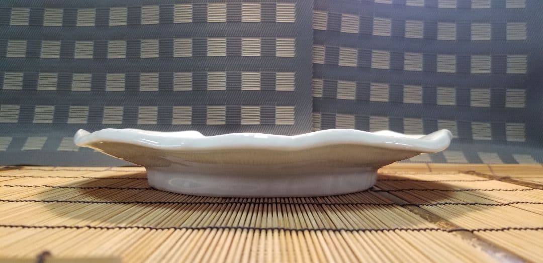 盛り皿になります。八寸を盛るのに重宝です