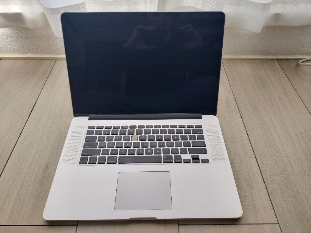 ★Apple MacBook Pro 2015 Retinaディスプレイ　箱付き