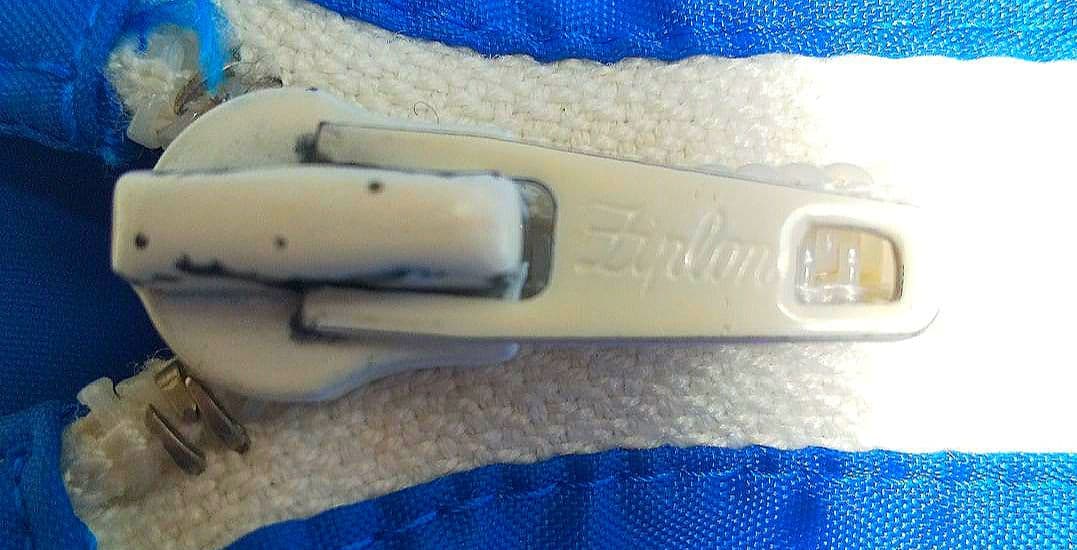 アディダス ヴィンテージ　ナイロン ジャケット Sサイズ