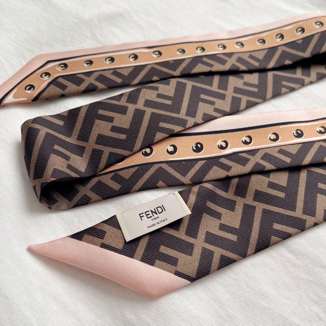 〖新品未使用〗年始価格♡FENDI ラッピー 目黒蓮さん着用