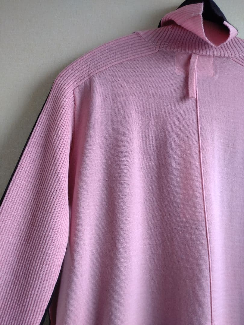 【未使用タグ付き】BEIGE，バイカラーウールタートルニット