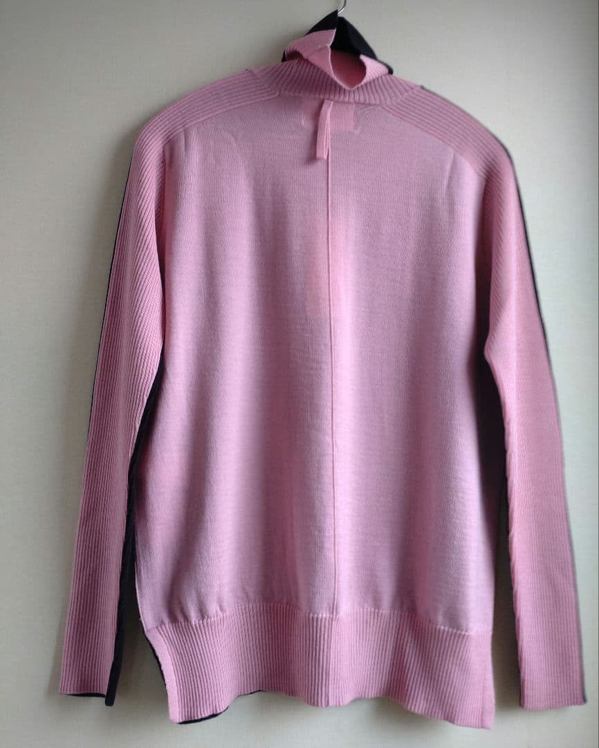 【未使用タグ付き】BEIGE，バイカラーウールタートルニット