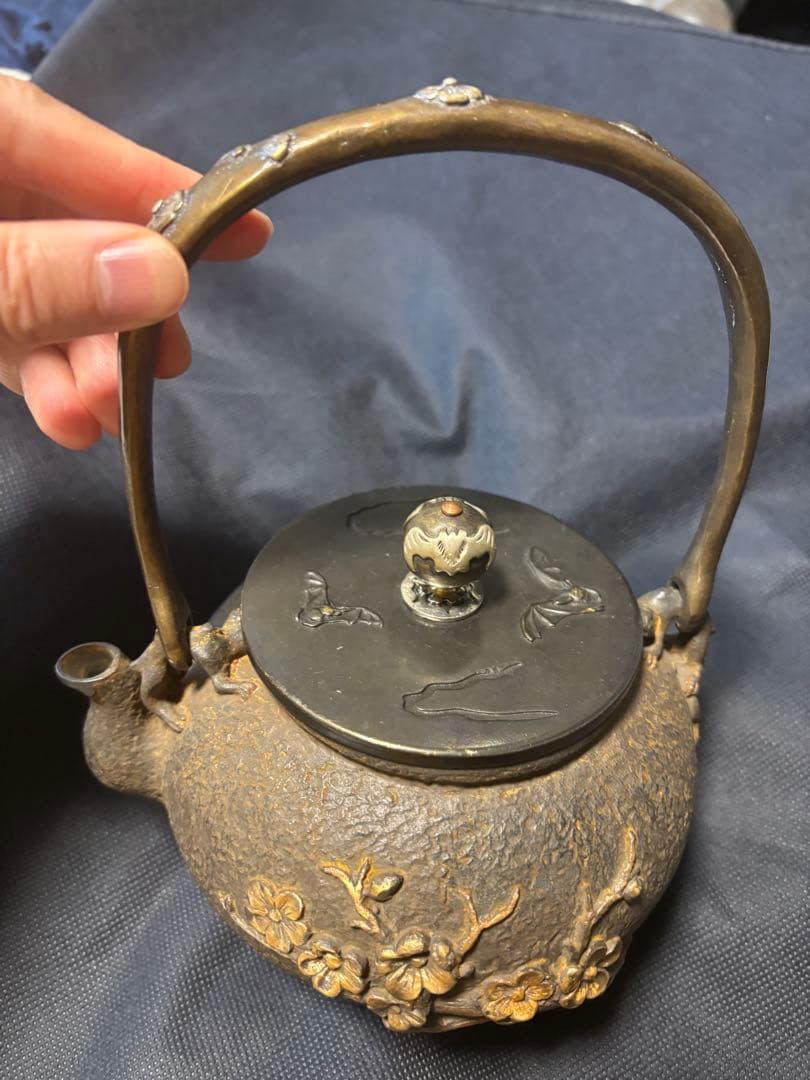 龍　茶道具 鉄瓶　亀文堂鉄壺　梅と竹の彫刻