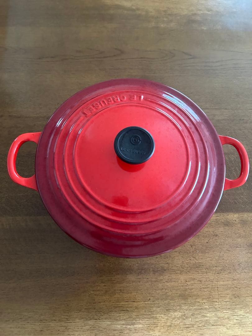 ル・クルーゼ　赤いホーロー鍋 クリーム内側22㎝ 両手鍋