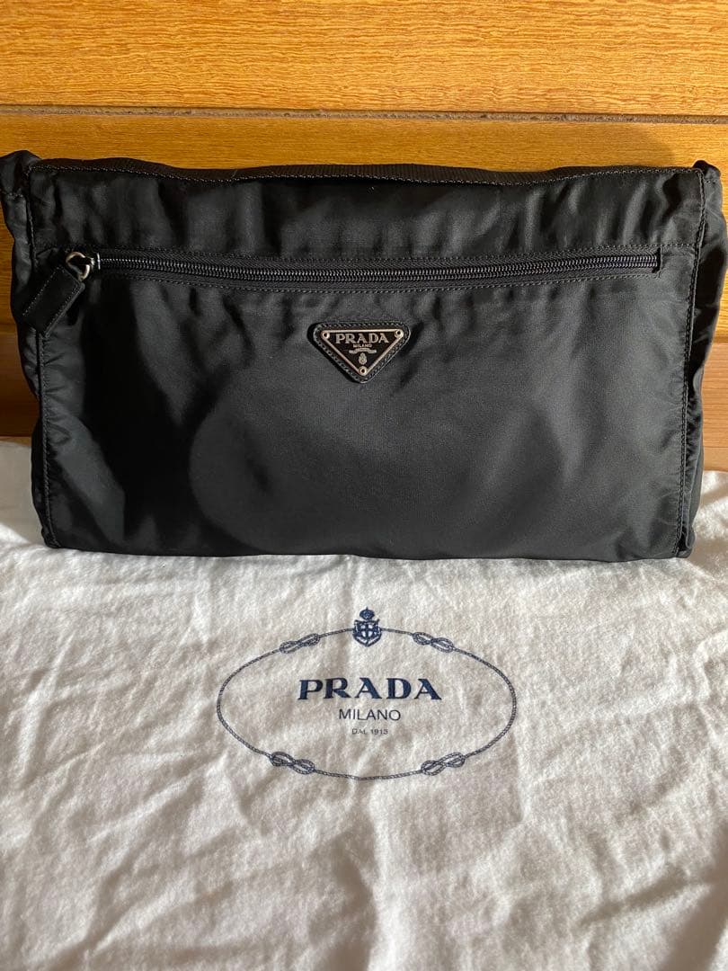 【希少⭐️入手困難】PRADA ショッピングカート　旅行バック　便利なキャリー付き