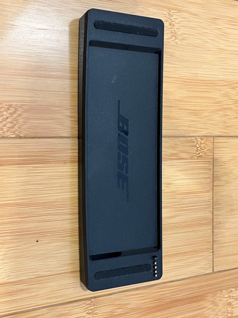 BOSE ワイヤレススピーカー 本体と付属品