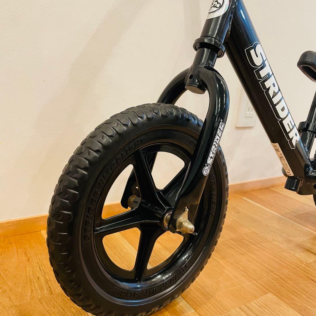 良品 ストライダー スポーツ バランスバイク 12インチ ブラック 黒