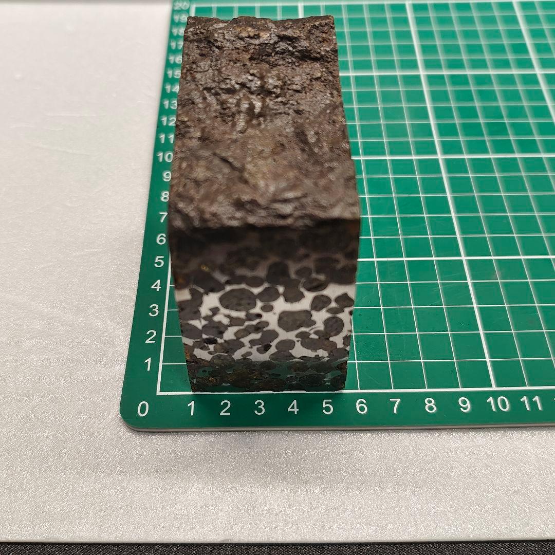 セリコ隕石の大型ブロック 1kgオーバー標本 NO.447