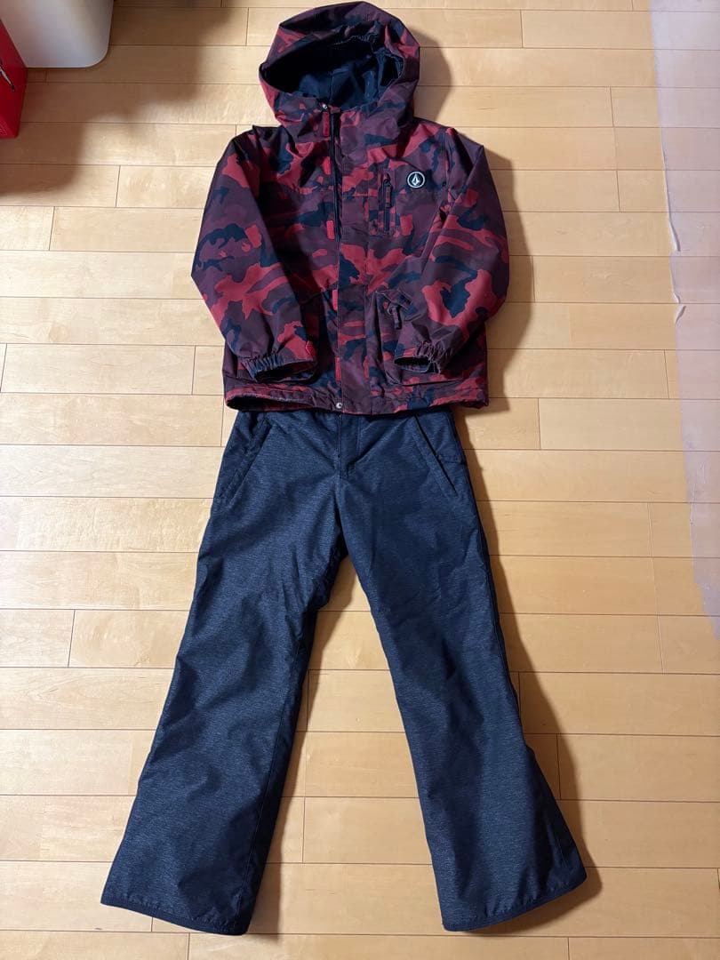 値下　volcom ボルコム　スノーボードウェア　US12 150センチジュニア
