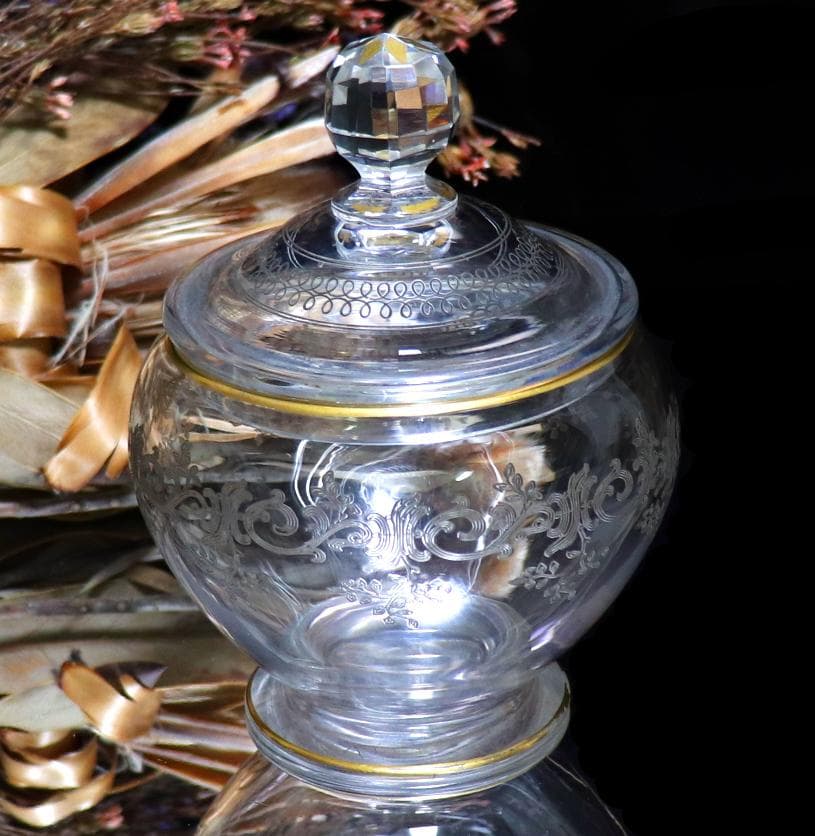 オールド・バカラ 1900年 金彩エッチング 花つなぎ文蓋物 イバラ 小物入れ