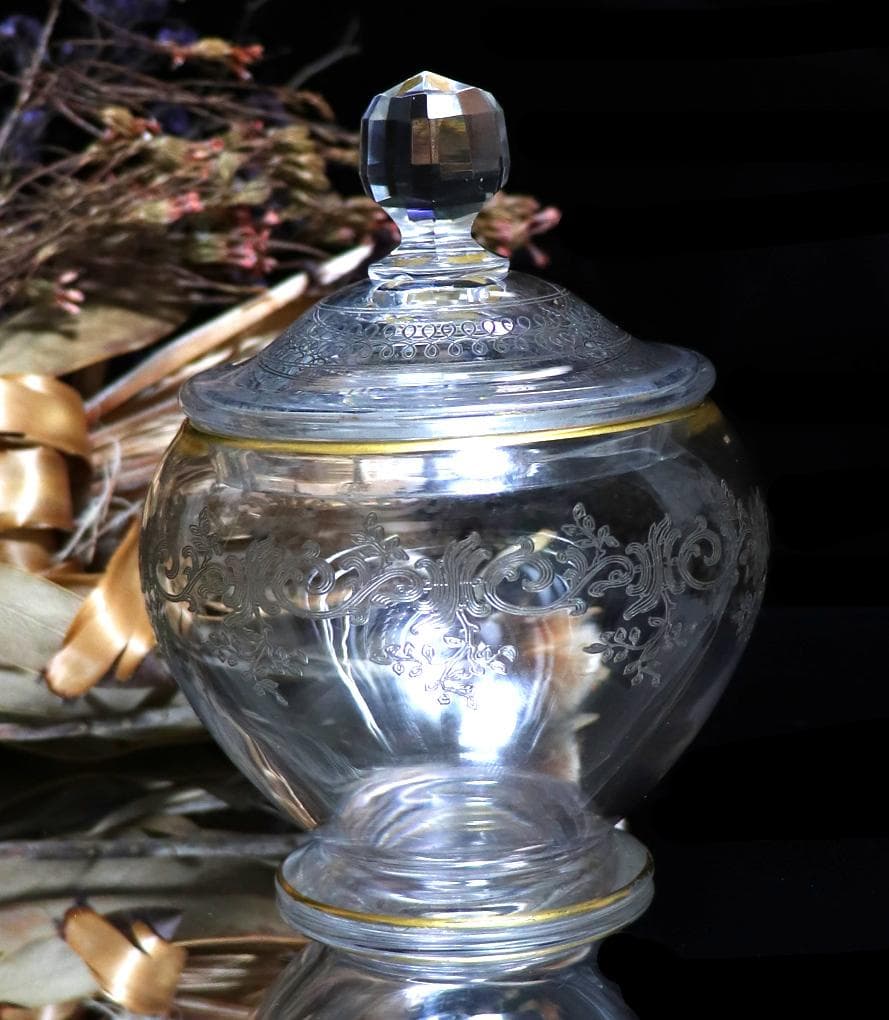 オールド・バカラ 1900年 金彩エッチング 花つなぎ文蓋物 イバラ 小物入れ