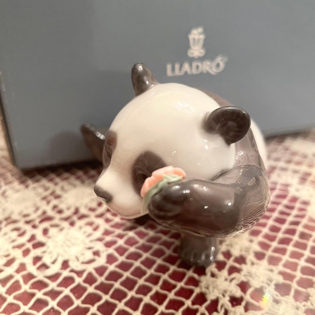 新品　未使用　箱付き　リヤドロ　パンダ　スペイン製　花　ビンテージ　希少　レア