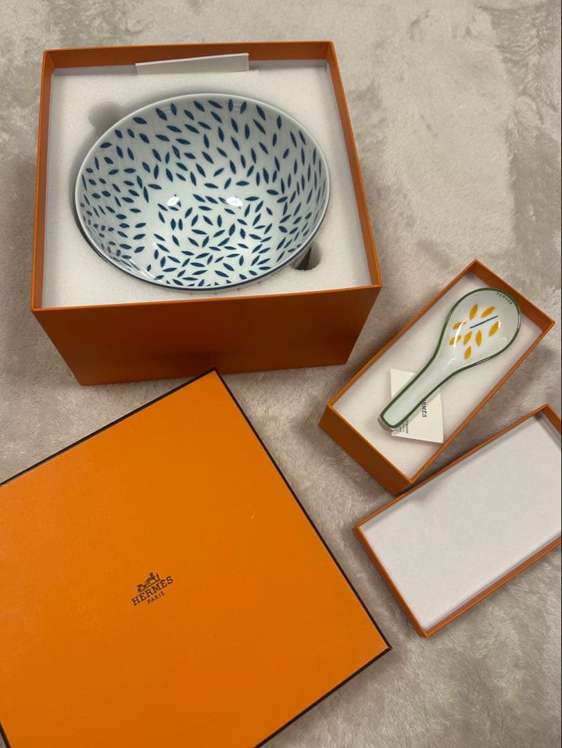 HERMES 箱付き　丼ぶりレンゲセット