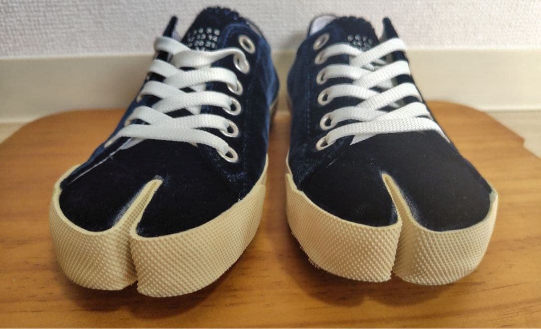 マルジェラ　ベロア足袋スニーカー