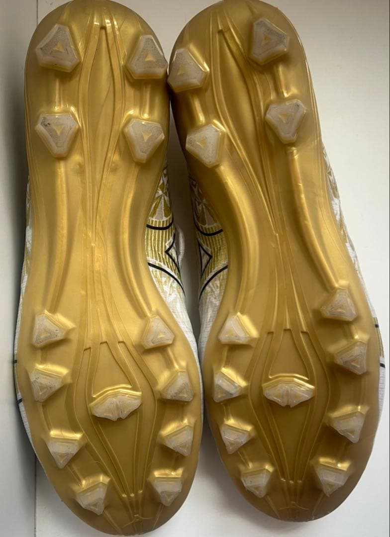 【超美品】ミズノ　アルファ プロ　プリズムゴールド　25.5㎝