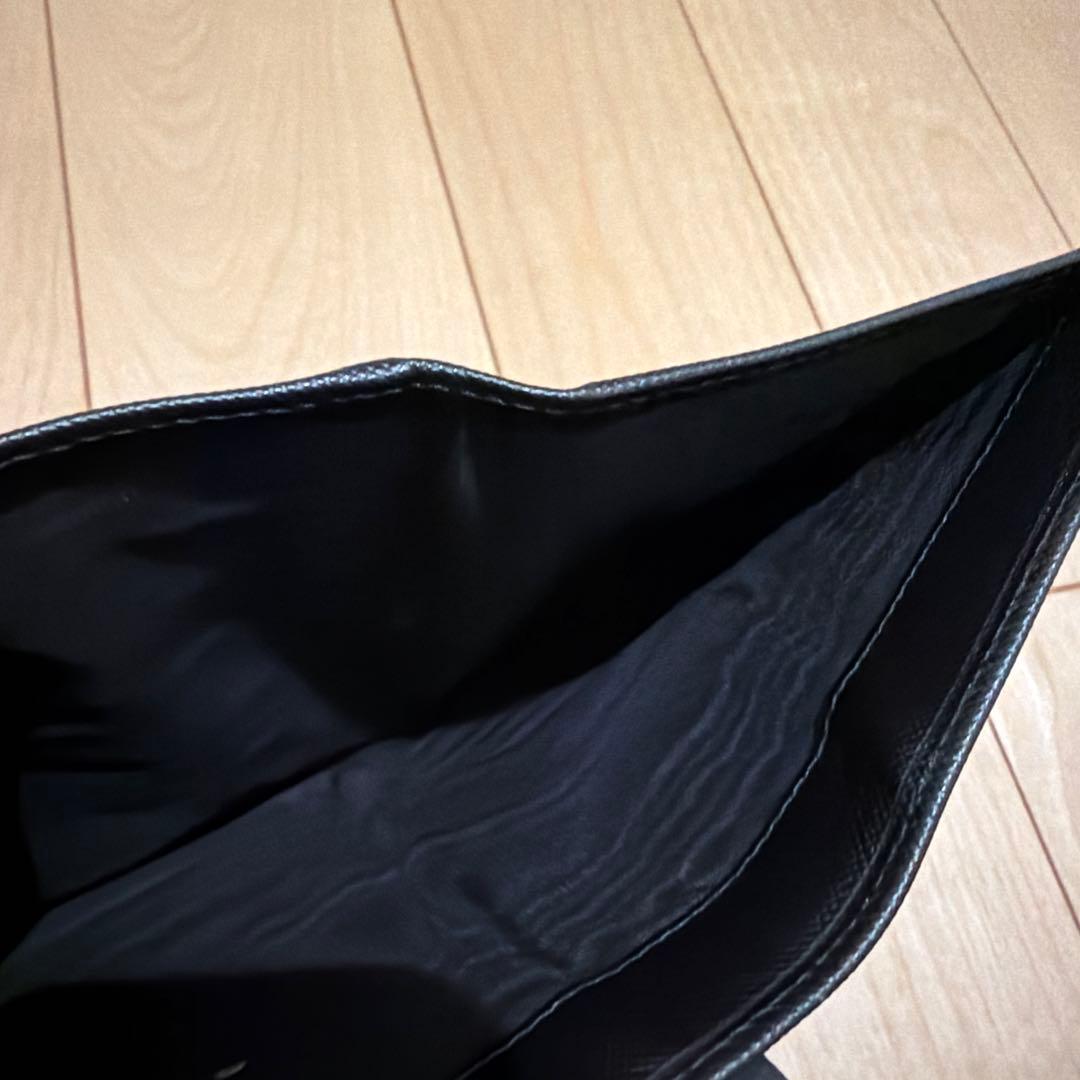 未使用級 PRADA　サフィアーノトライアングル　三つ折り財布　ブラック